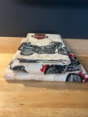 Vintage Harley-Davidson Cream Twin Sheet set with Motorcycle print great cond